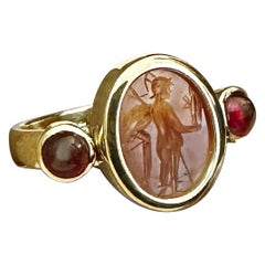 Authentic Roman Intaglio 18 kt Gold Ring depicting Goddess Athena Nicephora