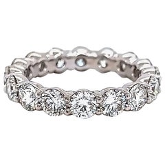 Alexander Beverly Hills Eternity-Ring aus 18 Karat Weißgold mit 3,70 Karat rundem Diamanten s.6.26