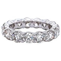 Alexander Beverly Hills Eternity-Ring aus 18 Karat Weißgold mit 4,85 Karat rundem Diamanten s.5.25
