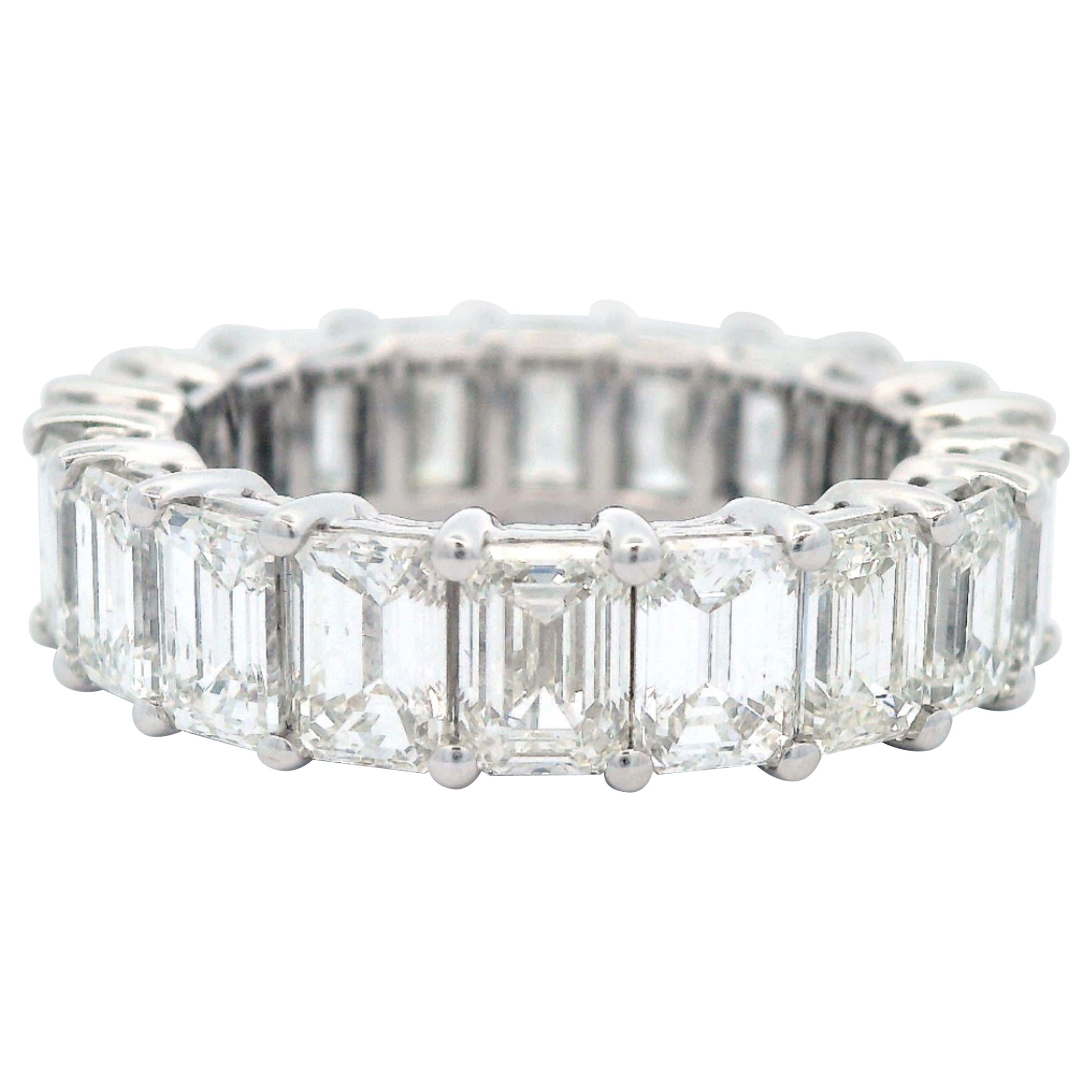 Alexander Beverly Hills 6,17 ct Diamante talla esmeralda Anillo de la eternidad 18k S.5.25