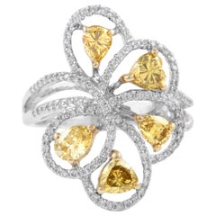 Anello floreale con diamante giallo brunastro da 1,81 carati 18k