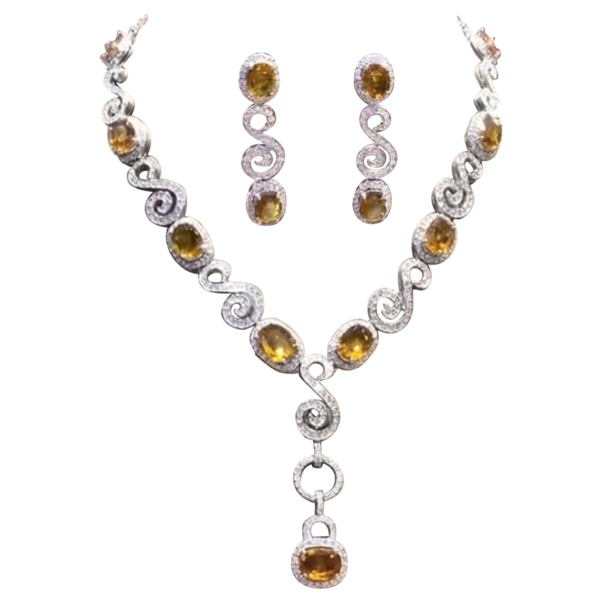 AIG Certified 46.00 Carat Sapphires 9.90 Ct Diamonds 18K Gold Parure