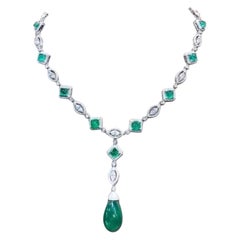 AIG Certified 37.00 Carat Zambian Emeralds 7.70 Ct Diamonds 18K Gold Necklace