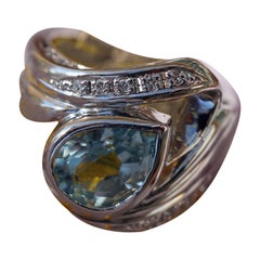 Top Aquamarin Brilliant Ring Platinum 2.45 ct like flowing Water solid 13 Grams