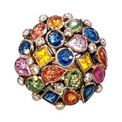 Anello stile antico con zaffiro multiplo e diamanti da 6,10 carati