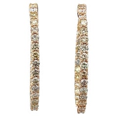 Boucles d'oreilles en or jaune avec diamants ronds de 4,48 carats