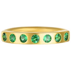 18 Karat Gold Tsavorit brünierter Bar-Ring von Faye Kim