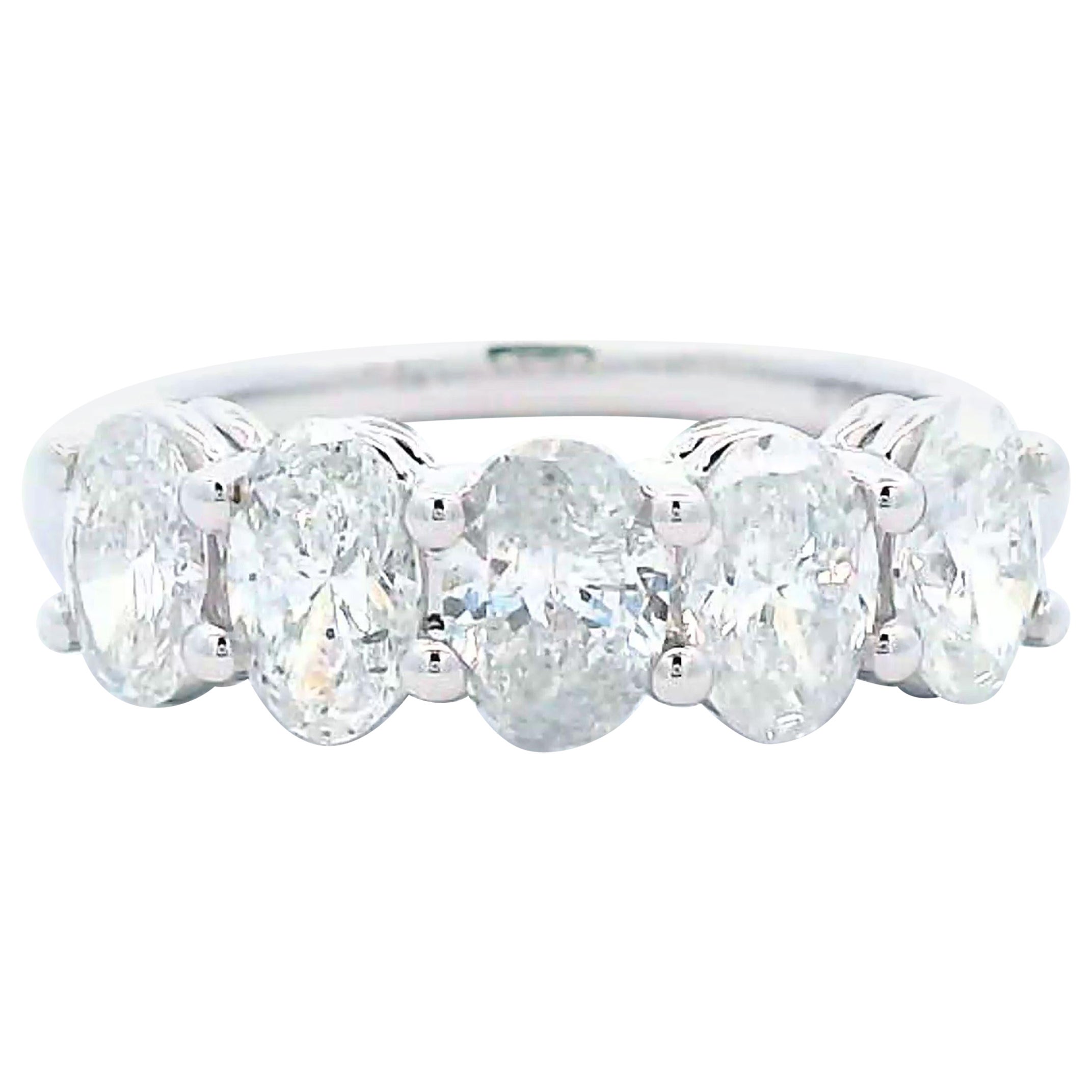 Alexander Beverly Hills Media alianza de diamantes ovalados 1,48 ct Oro blanco 18k