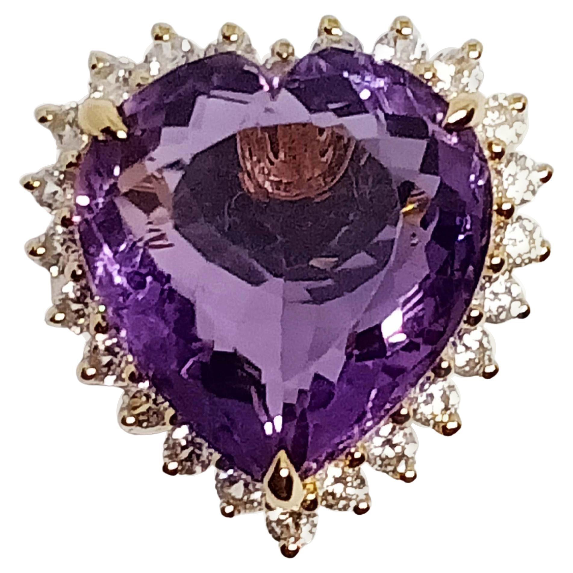12.30cts Amethyst ring.Sterling Silver in 18K Gold Plated