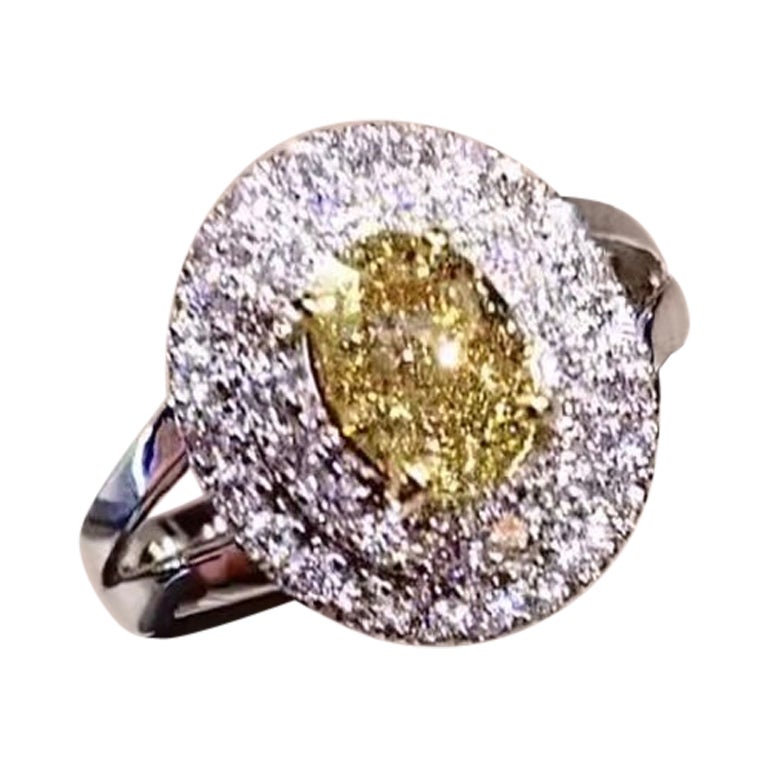 Anillo de oro de 18 quilates con diamante amarillo parduzco de fantasía certificado por GIA de 1,00 quilates