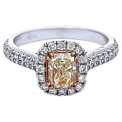 Alexander Beverly Hills Anillo con halo de diamantes en amarillo fantasía de 1,62 ct 18k