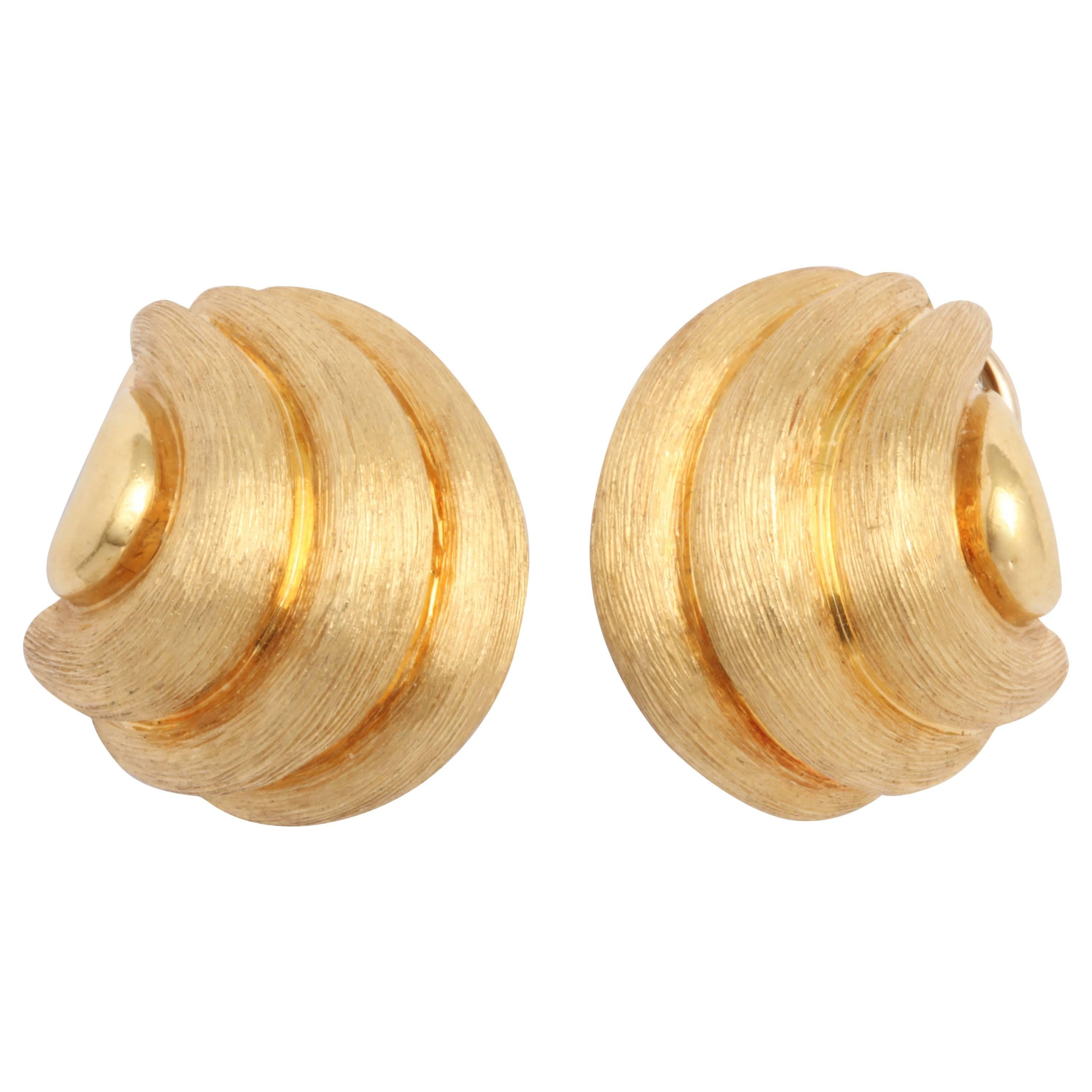 Dunay 18 Karat Clip on Earrings