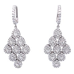 Alexander Beverly Hills: 18 Karat Weißgold Chandelier-Ohrringe mit 2,60 Karat Diamanten