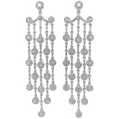 Alexander Beverly Hills Orecchini a lampadario con diamanti da 2,93 carati in oro bianco 18 carati
