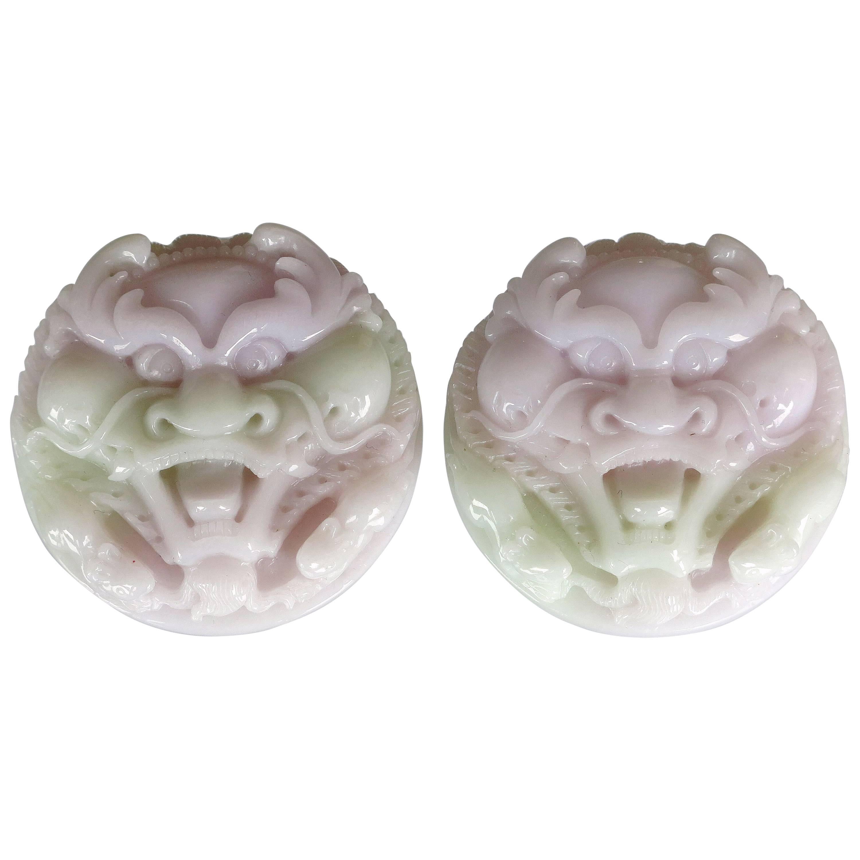Prächtiges Paar handgeschnitzter lavendelfarbener Jadeit-Masken