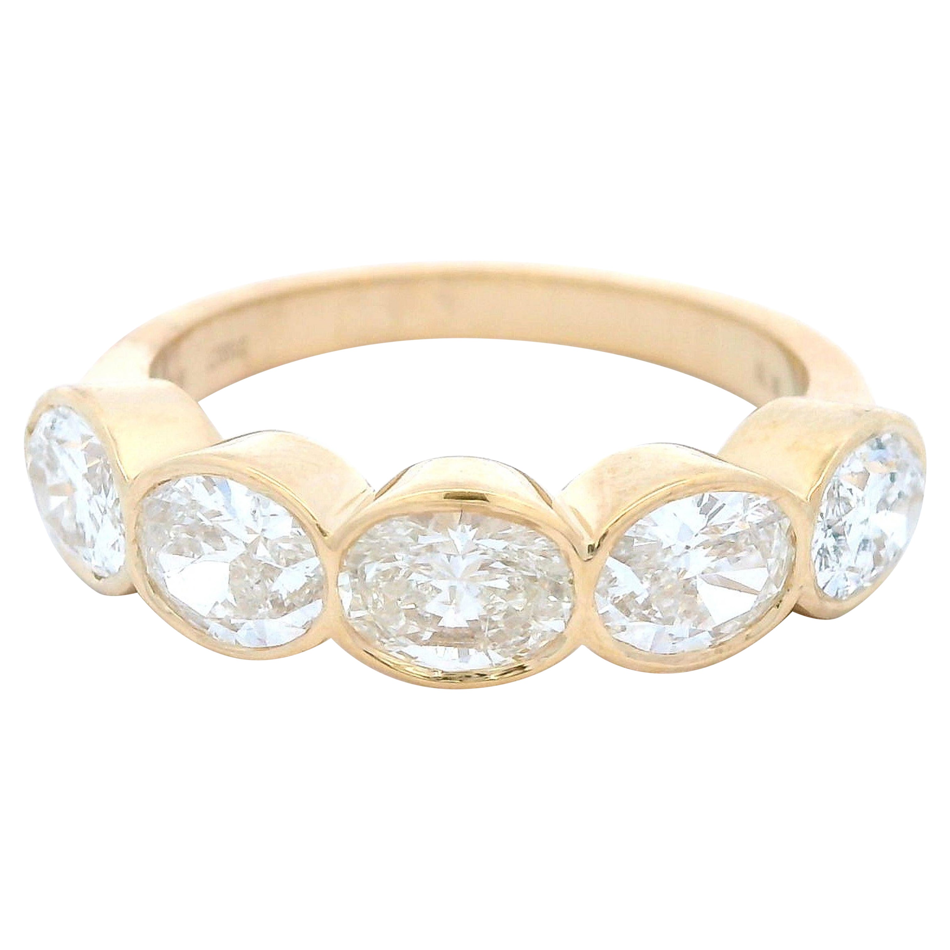 Alexander Beverly Hills Media alianza de diamantes ovalados de 1,93 ct Oro amarillo de 18k en venta