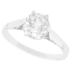Antiguo anillo de compromiso solitario de oro blanco de 18 quilates con un diamante de 1,18 quilates, circa 1910