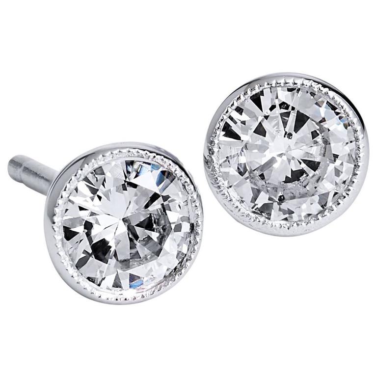 0 63 Carat Round Brilliant Cut Diamond Earrings For At 1stdibs 0 63 Carat Round Brilliant Cut Diamond Earrings For