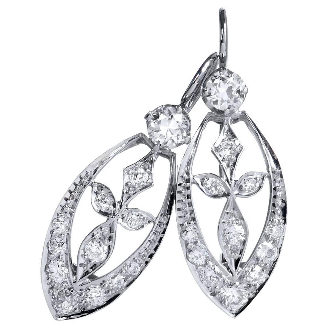 Art Deco 1.17 Carat Diamond 18 karat White Gold Lever Back Earrings