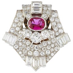 Zertifizierte natürliche Art Deco Burmese Rubin und Diamant Clip