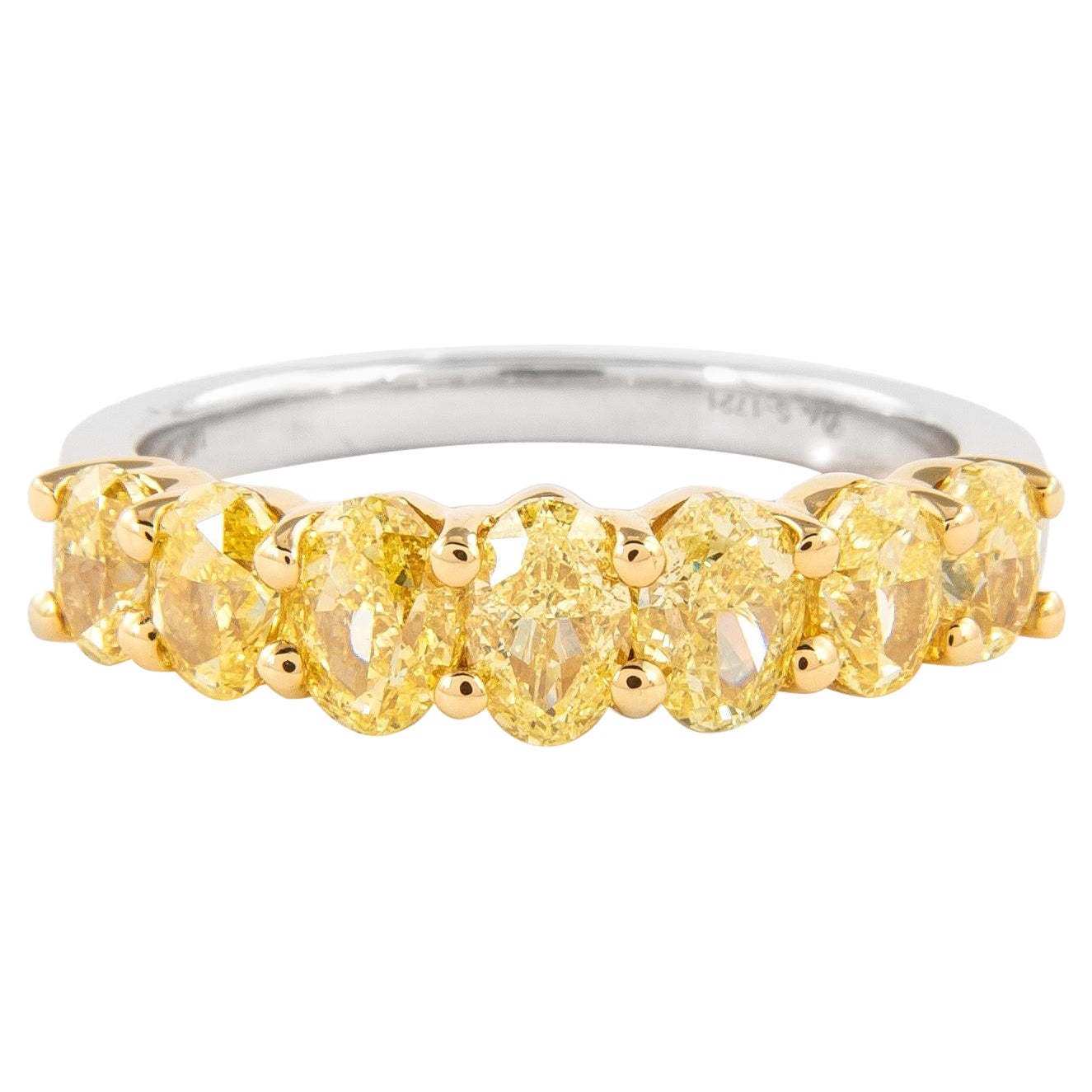 Alexander Beverly Hills 2.16ct Amarillo Ovalado Diamante Media Eternidad 18k Dos Tonos