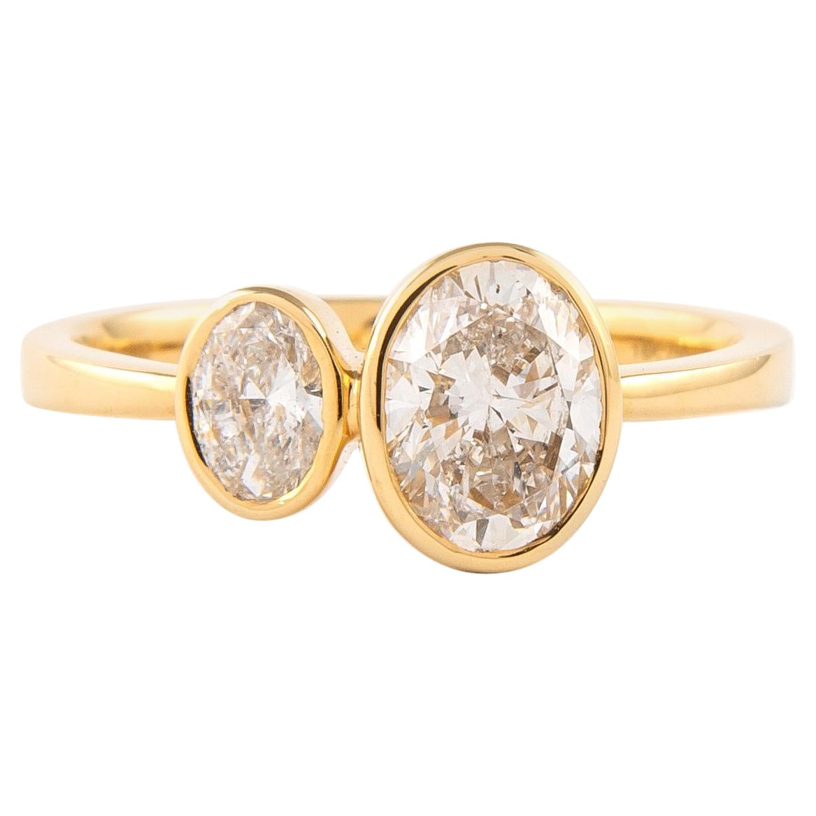 Alexander Beverly Hills 2.13ct Oval & Round Diamond Toi Et Moi Ring 18k