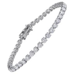 Alexander Beverly Hills Tennisarmband aus 18 Karat Weißgold mit 5,90 Karat Diamanten und 3 Zacken