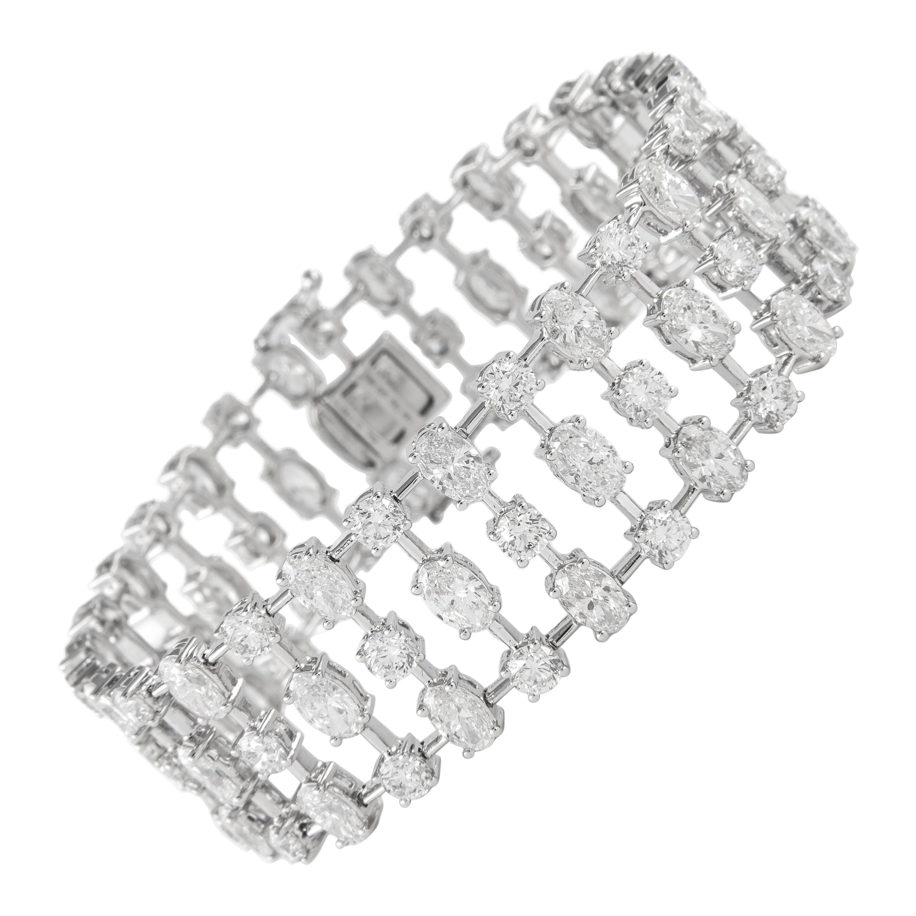Alexander Beverly Hills 22.46ct Elongated Oval Diamond Bracelet 18k White Gold For Sale