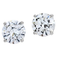 18k white gold GIA certified Round Brilliand cut diamond studs