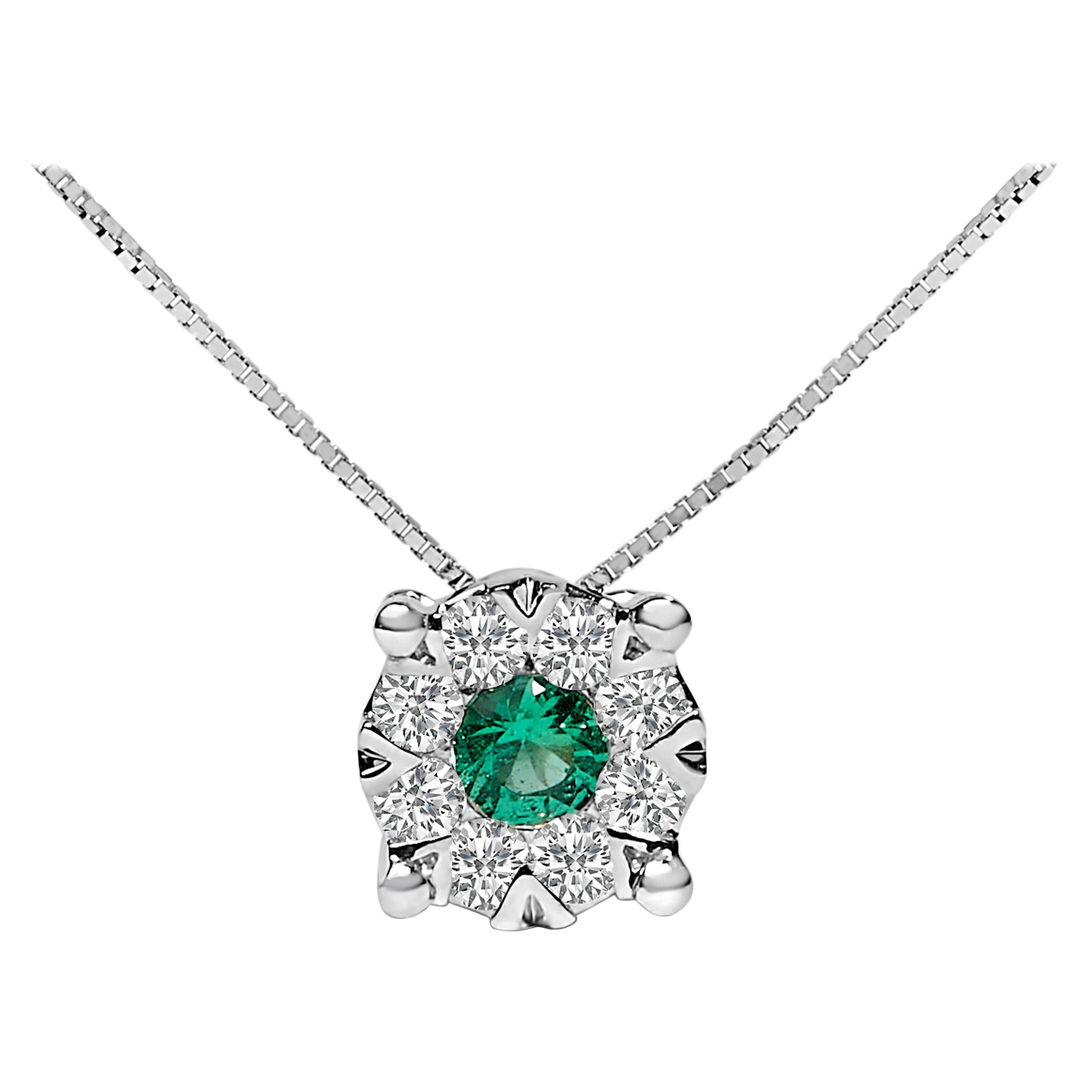 14K White Gold Green Emerald and 1/3 Ctw Diamond Composite Halo Pendant Necklace