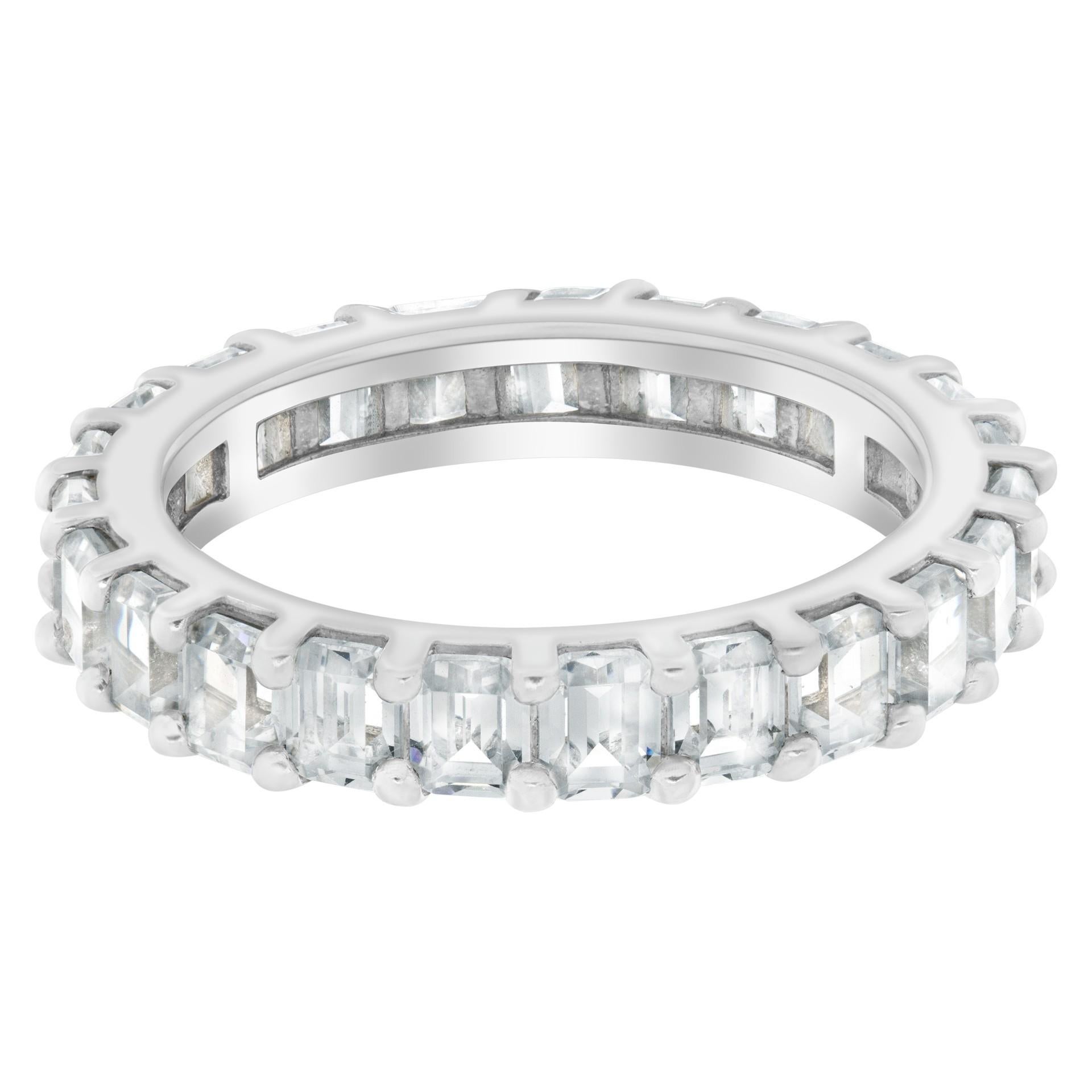 Bracelet ou bague d'éternité en platine avec diamant taille émeraude de 3,0ct