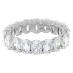5,5 Karat Ovalschliff Diamant Ewigkeitsring und Ring