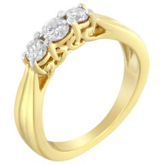 Bague à trois pierres en or jaune 10 carats (0,50 cttw, couleur J-K, pureté I2-I3)