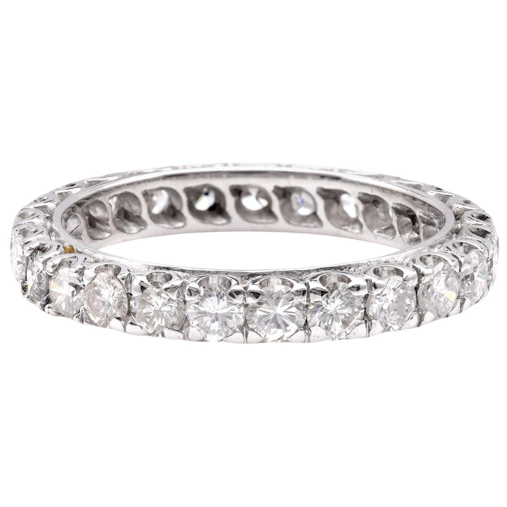 Eternity-Ring aus Weißgold mit französischem Diamanten