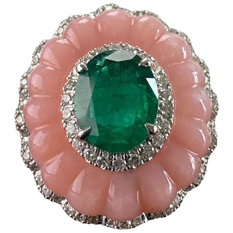 Opale rosa certificato e smeraldo colombiano da 7 carati Anello da cocktail 18 carati