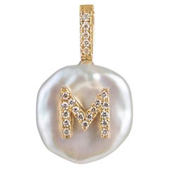 Colgante Letra M de Diamante, Oro de 18 quilates