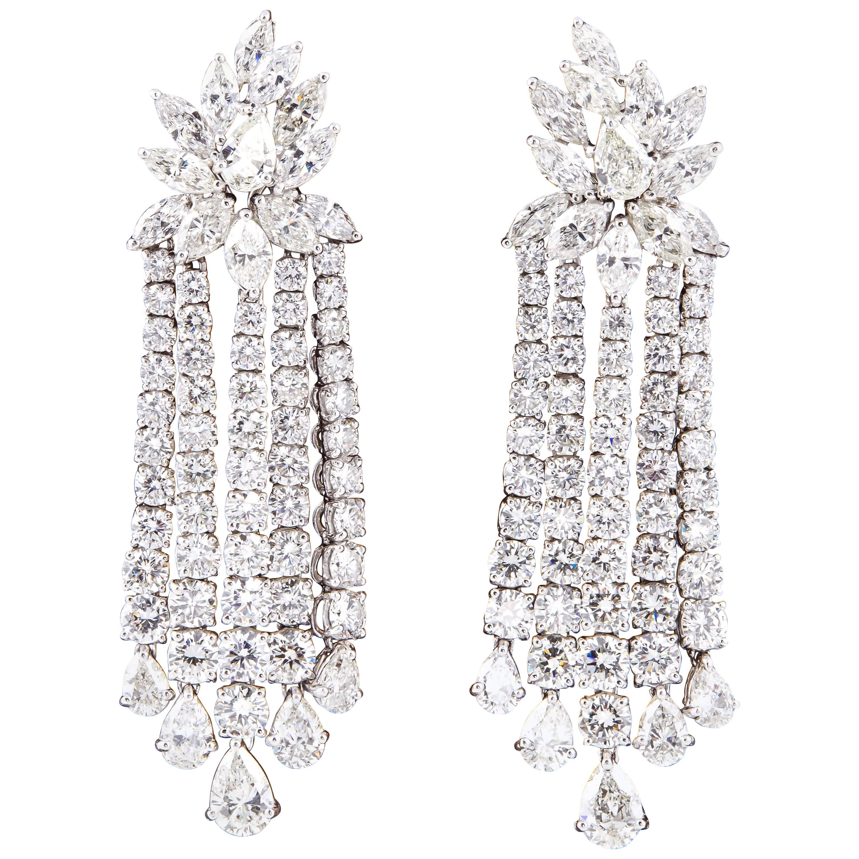 Important Diamond Platinum Dangle Earrings For Sale