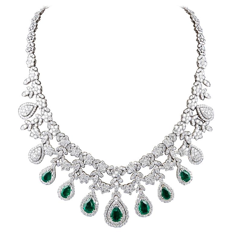 Emerald and Diamond Drop Necklace For Sale at 1stdibs