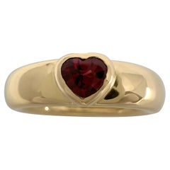 Vintage Tiffany & Co. Red Pink Rubellite Tourmaline Heart Cut 18k Gold Band Ring
