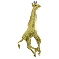 Tiffany & Co. Yellow Gold Diamond and Sapphire Giraffe Brooch Pin, 1991