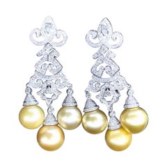 Boucles d'oreilles en or 18 carats, perles dorées des mers du Sud certifiées GIT et diamants 4,40 carats