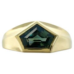 IGI Certified 1.17ct Fancy Untreated Colour Change Sapphire 18k Gold Signet Ring