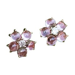 Clous d'oreilles Sakura fleur prune saphir rose diamant or rose 18 carats