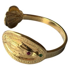 Bracelet manchette médaillon de la Vierge Marie émeraude rubis