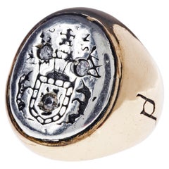 Siegelring mit weißem Diamantkreuz aus Gelbgold und Weißgold J Dauphin