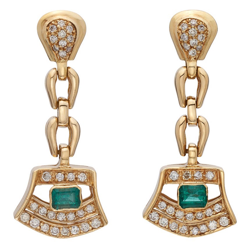 18kt Yellow Gold Diamond & Emerald Drop Earrings For Sale