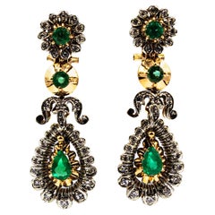 Orecchini a clip in oro giallo con diamanti bianchi e smeraldi, realizzati a mano in stile Art Deco