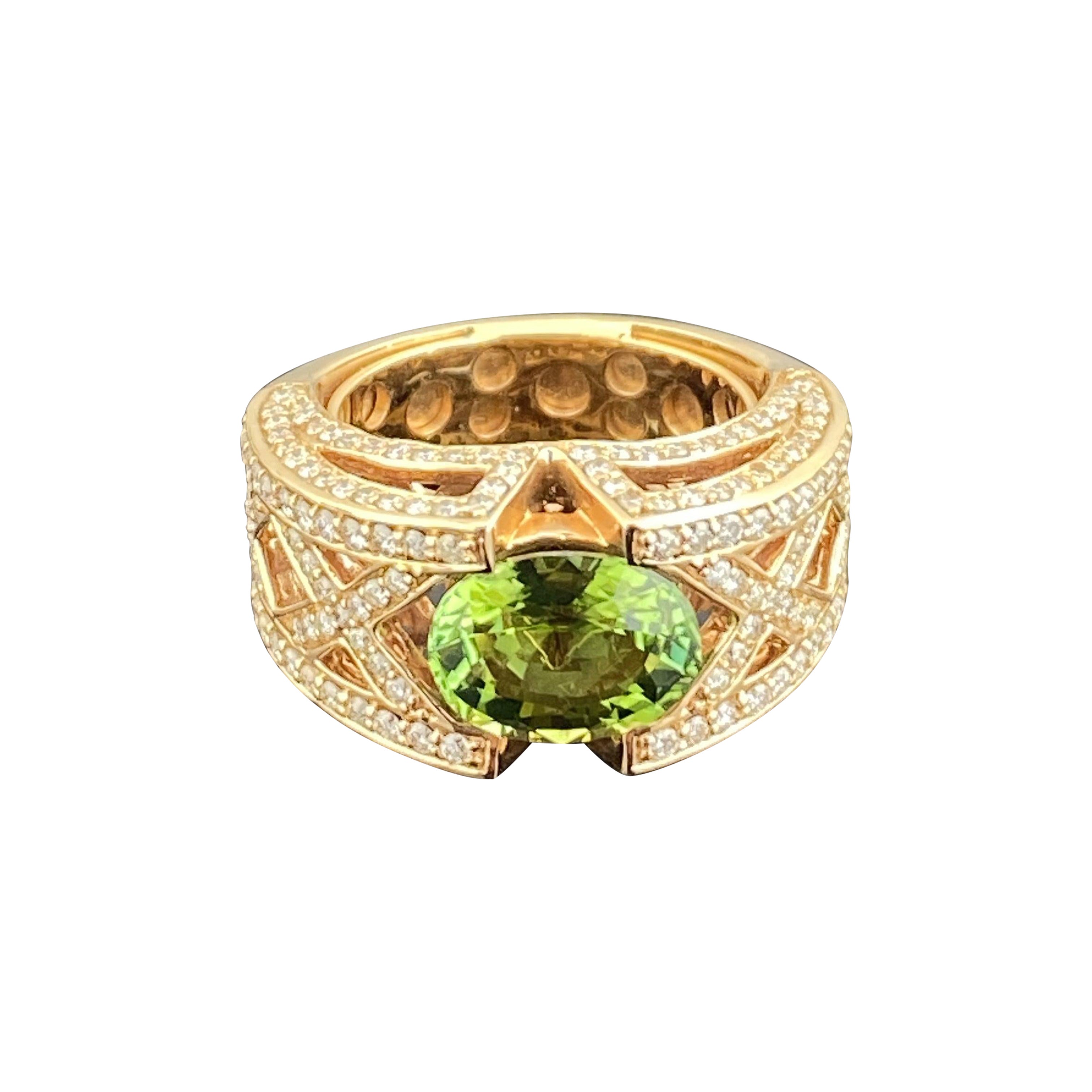 2.65 Carat Natural Oval Tsavorite Garnet and Diamond Ring Set in 18K Rose Gold For Sale