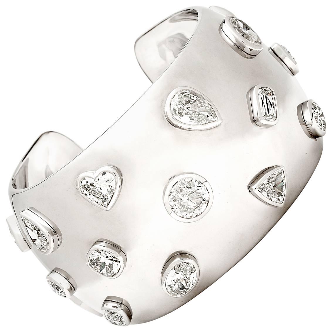 William Goldberg Diamonds Amazing 27.93 Carats Diamond Cuff Bracelet For Sale