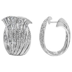 Orecchini a cerchio in oro bianco 18 carati con 1 3/5 pave di diamanti incastonati Silhouette curva